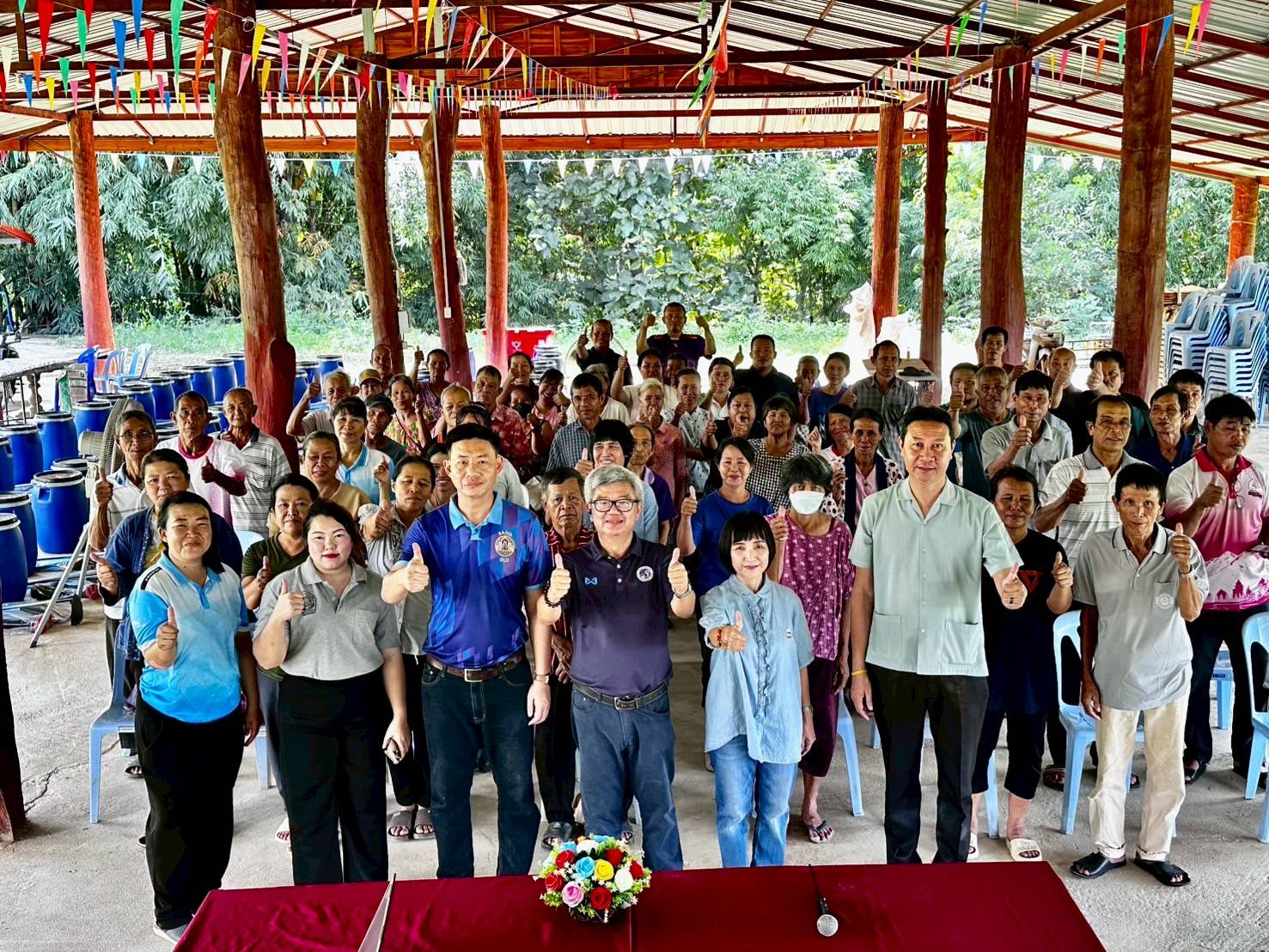 สำนักงานปศุสัตว์จังหวัดลำปาง จัดอบรมเกษตรกร กิจกรรมส่งเสริม พัฒนาอาหารสัตว์จากวัสดุในพื้นที่สำหรับคนเลี้ยงโค สุกร ไก่พื้นเมือง และไก่ไข่ โครงการอนุรักษ์ต้นน้ำและส่งเสริมกลุ่มผู้ใช้น้ำในพื้นที่ ตำบลเมืองมาย อำเภอแจ้ห่ม จังหวัดลำปาง ภายใต้โครงการต่อยอดอันเน
